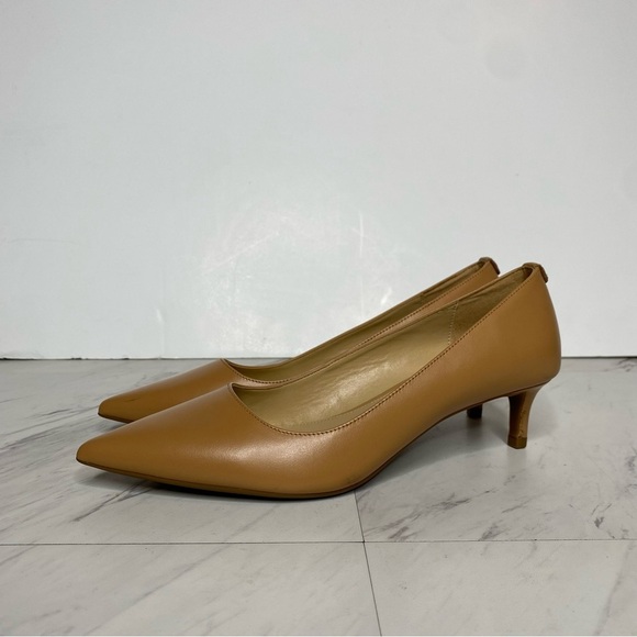Michael Michael Kors Brown Leather Pointy Toe Pump 6 1/2 M - Picture 15 of 15
